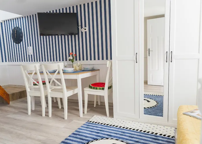 Marina House Apartments